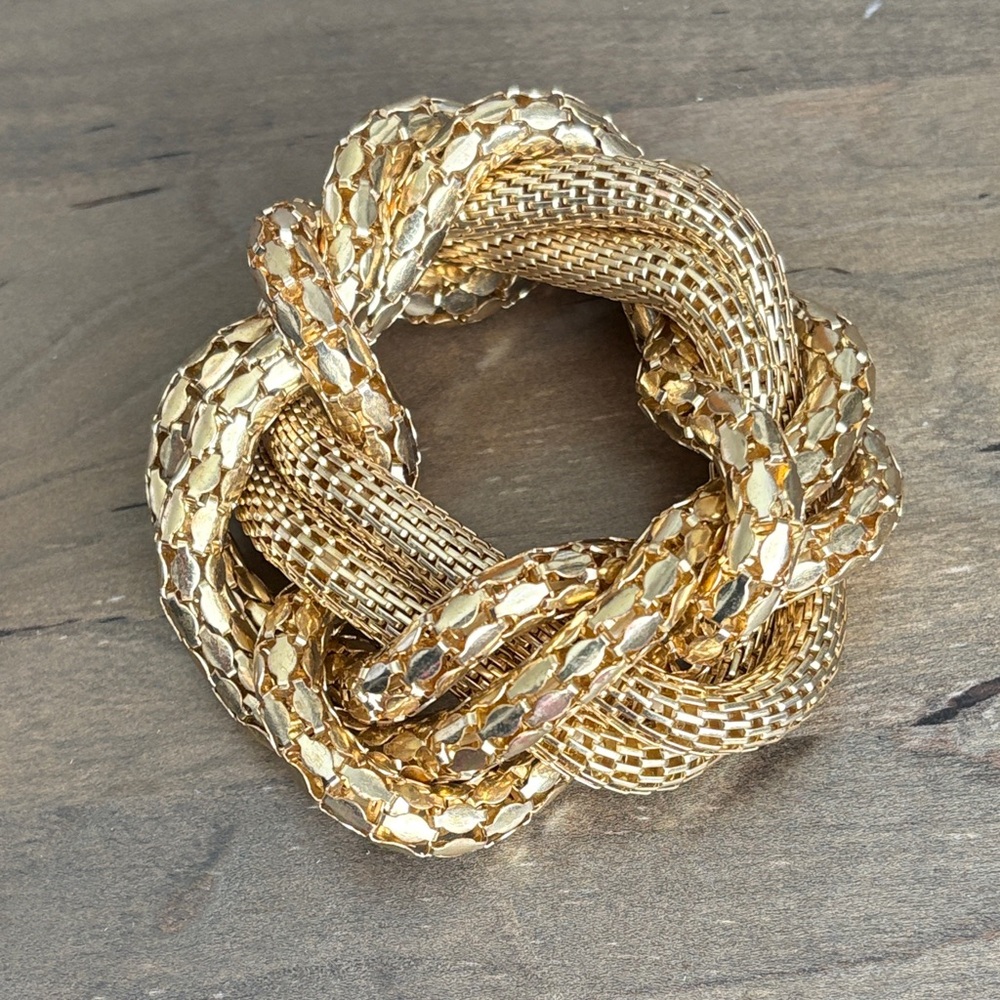 Chunky Gold Braided Knot Stretch Bracelet